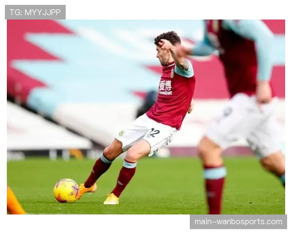 富勒姆伊沃比边路突破效率低下，伯恩利双后腰保护禁区前沿效果显著